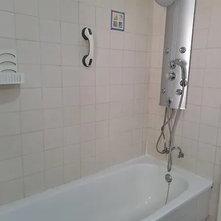 Hostal Bienvenido A Tu *